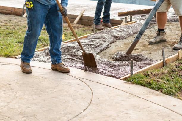 Best Concrete Sidewalk Installation  in Temple City, CA