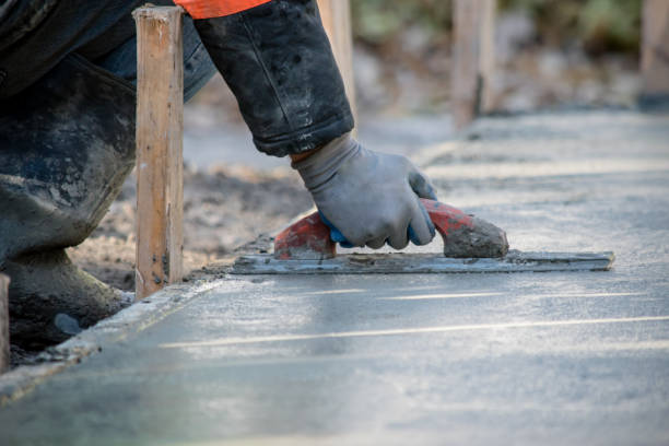 Best Concrete Sidewalk Installation  in Temple City, CA